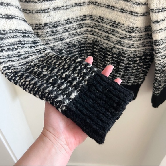 Vince Black/White Textured Wool Blend Crew Neck Sweater - Picture 5 of 11